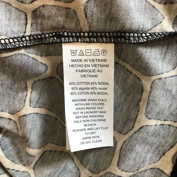 Michael Kors Flutter Sleeve Top Pullover Blouse Medium Black Khaki Giraffe-NWT - Picture 8 of 9